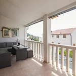 Family Brach - Free Parking Apartmán