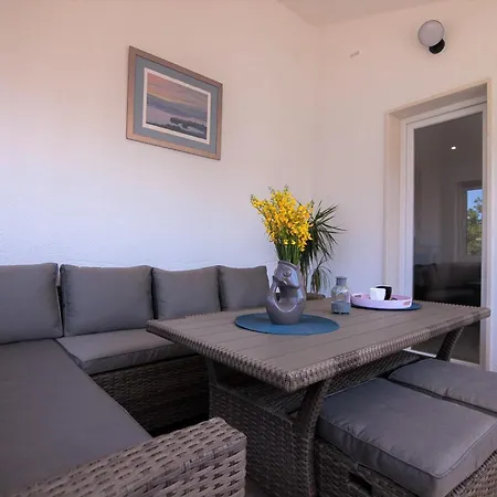 Apartment Family Brach Bol